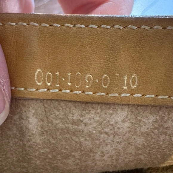 Gucci Vintage Small Tan and Gold Messenger Monogram Flap Bag w/ COA 1981-1985 - Picture 10 of 10